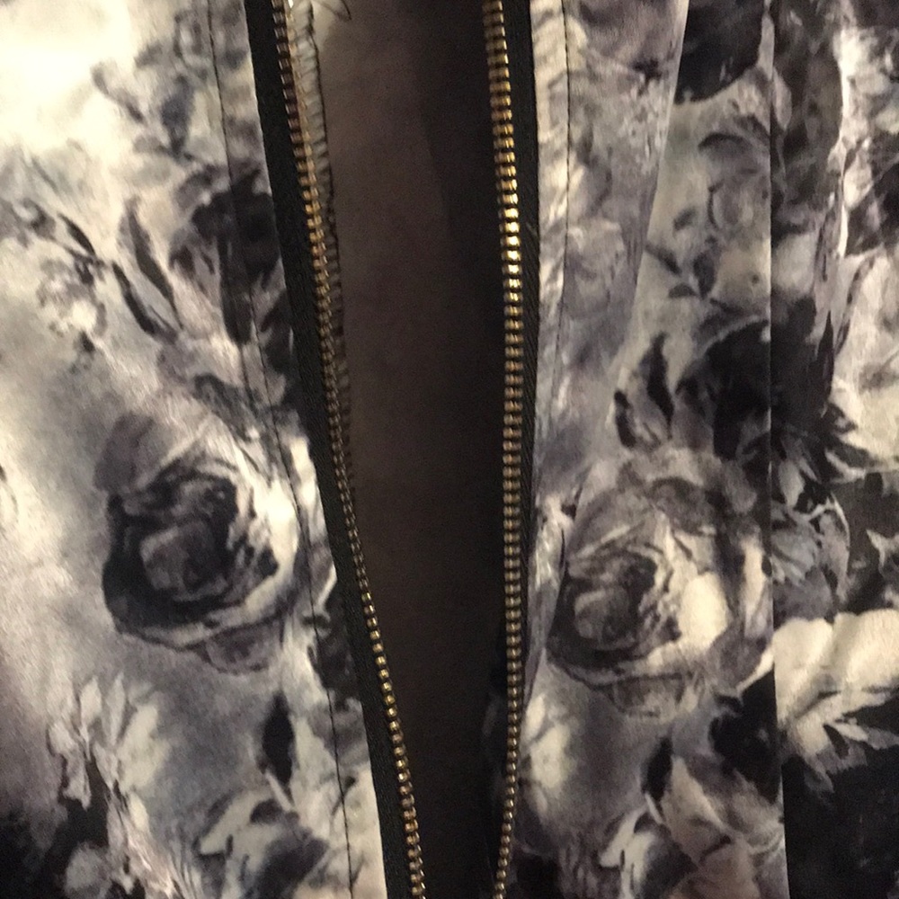 Cute Jacket - Picture 7 of 7